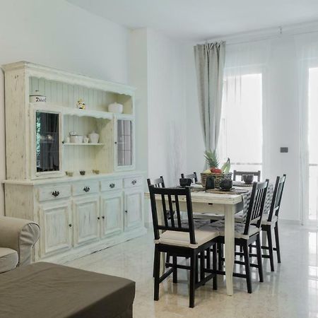 A Casa Di Anna Apartment ลาวาญา ภายนอก รูปภาพ