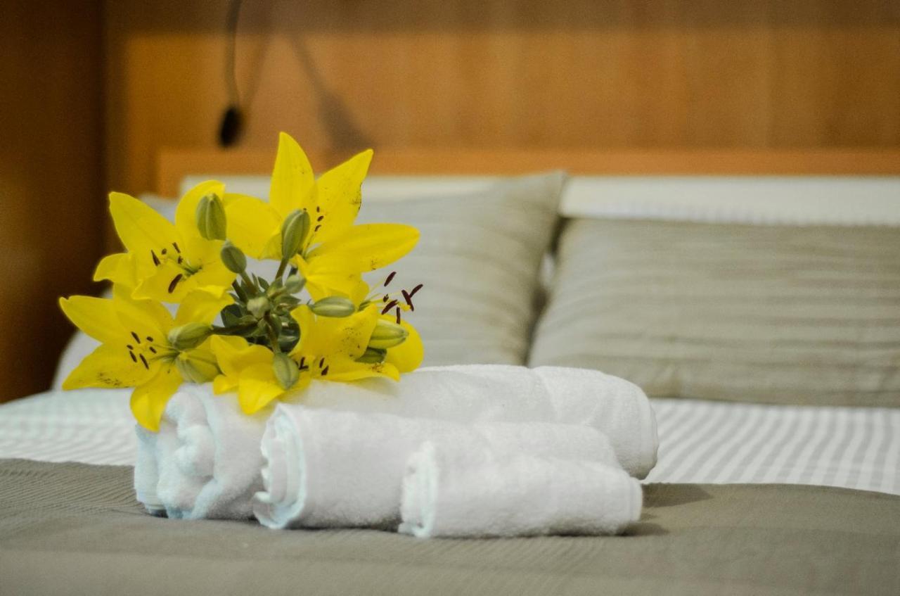 A Casa Di Anna Apartment ลาวาญา ภายนอก รูปภาพ